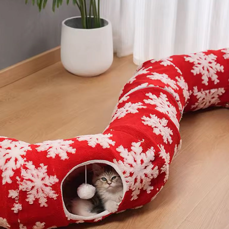 The Fluffy Cat Bed under your Christmas Tree